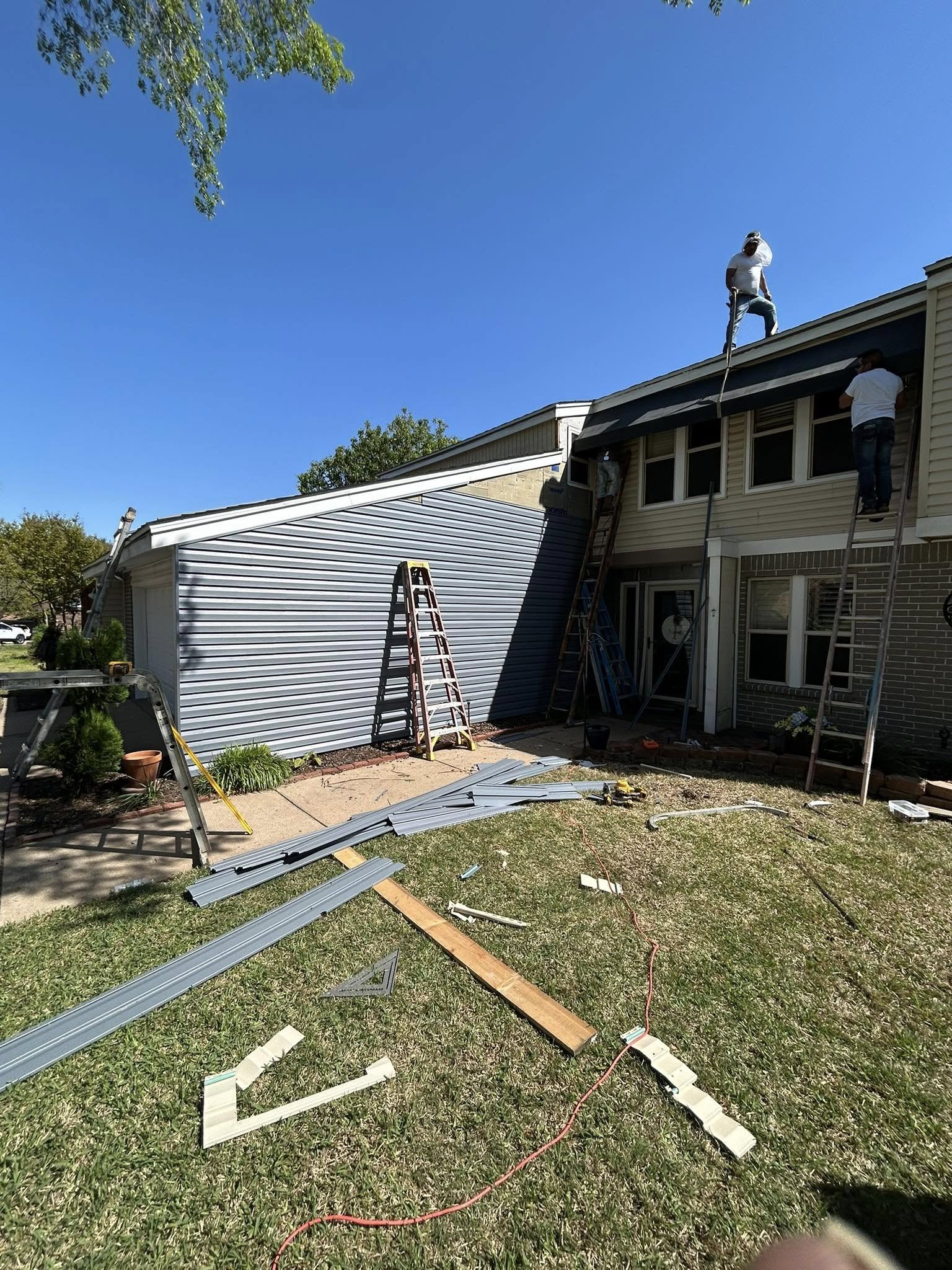 Post-storm roof damage assessment being performed in Saginaw Texas